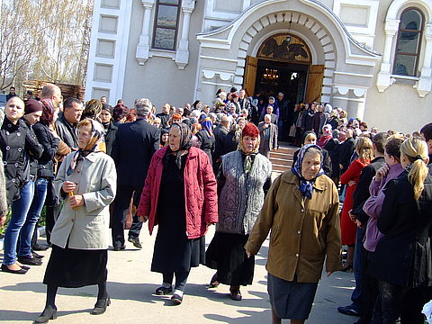 Максима і Катю ховали козаки, байкери та священники на сайті 20minut.ua Максима і Катю ховали козаки, байкери та священники, фото №5 на сайті 20minut.ua