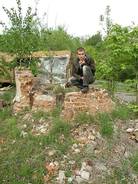Чорні діри ракетних «точок» залишили у подарунок Якушинцям на сайті 20minut.ua Чорні діри ракетних «точок» залишили у подарунок Якушинцям, фото №5 на сайті 20minut.ua