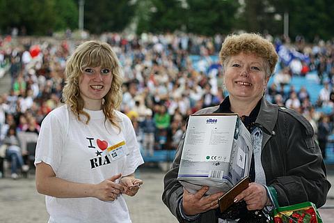 Із "Шоу-RIA-2010" тернополяни йшли не з порожніми руками (ЩЕ ФОТО) на сайті 20minut.ua Із "Шоу-RIA-2010" тернополяни йшли не з порожніми руками (ЩЕ ФОТО) , фото №2 на сайті 20minut.ua