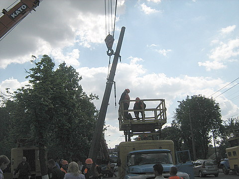 Маршрутка у Вінниці знесла стовпа: трьох пасажирів забрала швидка (ОНОВЛЕНО) (ФОТО) на сайті 20minut.ua Маршрутка у Вінниці знесла стовпа: трьох пасажирів забрала швидка (ОНОВЛЕНО) (ФОТО), фото №5 на сайті 20minut.ua