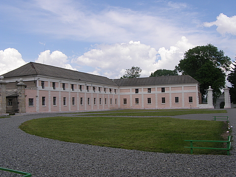 Палац князів Вишневецьких: які легенди приховують його стіни (ЩЕ ФОТО) на сайті 20minut.ua Палац князів Вишневецьких: які легенди приховують його стіни (ЩЕ ФОТО), фото №12 на сайті 20minut.ua