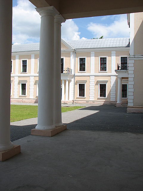 Палац князів Вишневецьких: які легенди приховують його стіни (ЩЕ ФОТО) на сайті 20minut.ua Палац князів Вишневецьких: які легенди приховують його стіни (ЩЕ ФОТО), фото №2 на сайті 20minut.ua