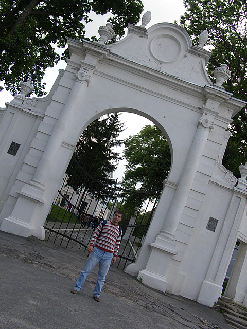 Палац князів Вишневецьких: які легенди приховують його стіни (ЩЕ ФОТО) на сайті 20minut.ua Палац князів Вишневецьких: які легенди приховують його стіни (ЩЕ ФОТО), фото №4 на сайті 20minut.ua