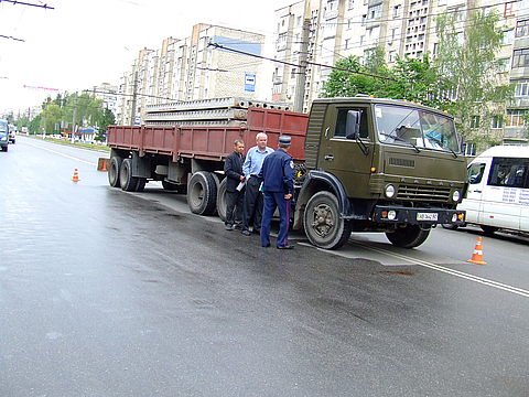 Щоб люди не кидалися під колеса, ДАІ показує кіно на сайті 20minut.ua Щоб люди не кидалися під колеса, ДАІ показує кіно, фото №2 на сайті 20minut.ua