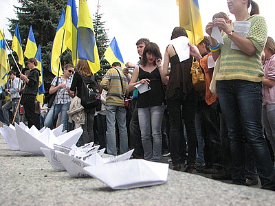 Тернопільські студенти створили Януковичу флот (ЩЕ ФОТО, ВІДЕО), фото №2 на сайті 20minut.ua