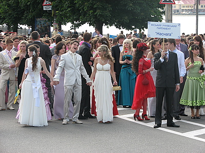 "Випускний-2010" у Тернополі відзначали з нардепами (ВІДЕО, ФОТО), фото №1 на сайті 20minut.ua