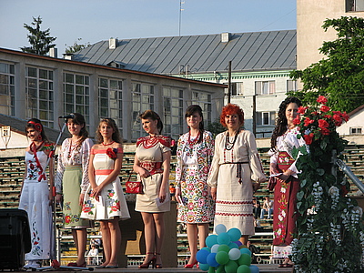 "Випускний-2010" у Тернополі відзначали з нардепами (ВІДЕО, ФОТО), фото №9 на сайті 20minut.ua