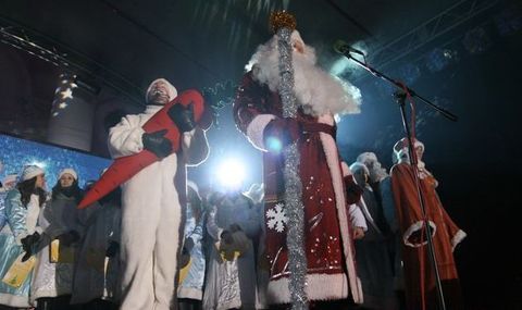 У Вінниці засвітилася ялинка та труси Борисенків, фото №5 на сайті 20minut.ua