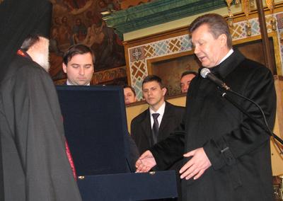 Різдво Янукович святкував на Тернопіллі, у Почаєві, фото №10 на сайті 20minut.ua