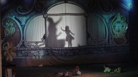 У Житомирі дитяча вистава "Дюймовочка" збирає аншлаг на сайті 20minut.ua У Житомирі дитяча вистава "Дюймовочка" збирає аншлаг, фото №1 на сайті 20minut.ua