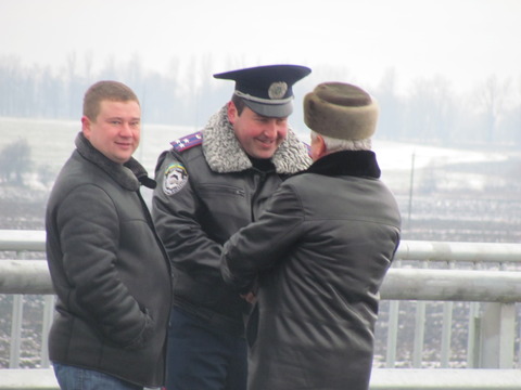 Як віце-прем'єр на окружній біля Калинівки борги роздавав на сайті 20minut.ua Як віце-прем'єр на окружній біля Калинівки борги роздавав, фото №7 на сайті 20minut.ua