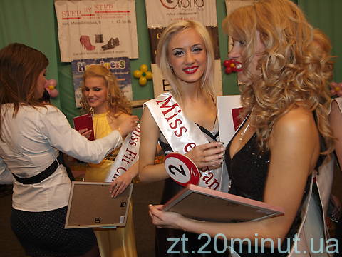 Титул найсимпатичнішої білявки Житомира отримала Наталія Зінчук, фото №6 на сайті 20minut.ua