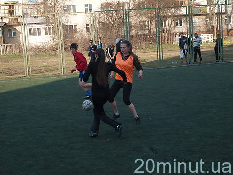 В Житомирі у футбол грають не лише чоловіки, фото №2 на сайті 20minut.ua