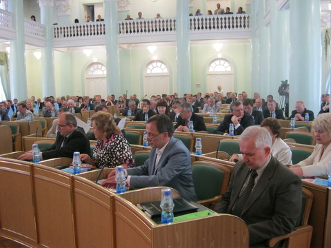 Депутати облради приймали цільові програми та зекономили 18 тисяч на папері на сайті vsim.ua Депутати облради приймали цільові програми та зекономили 18 тисяч на папері, фото №4 на сайті vsim.ua