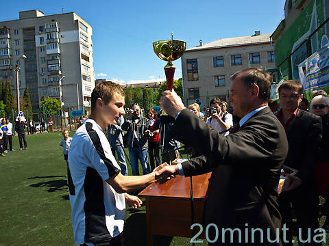 ФК "Візаж" виграв відкритий турнір по міні-футбол на кубок Губернатора, фото №2 на сайті 20minut.ua