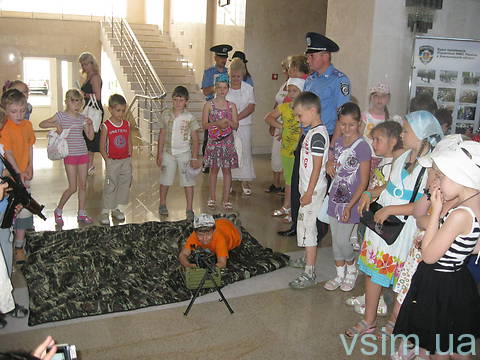 Хмельницьких дітей вчили стріляти та водити байки, фото №11 на сайті vsim.ua