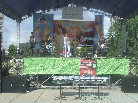 На рок-фестивалі в Житомирі перемогли дебютанти гурт "The Second Life" на сайті 20minut.ua На рок-фестивалі в Житомирі перемогли дебютанти гурт "The Second Life" , фото №1 на сайті 20minut.ua