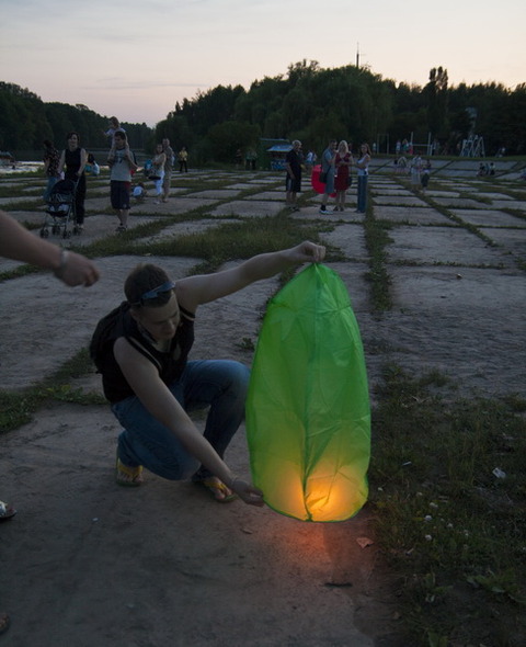 У Вінниці запустили небесні ліхтарики на сайті 20minut.ua У Вінниці запустили небесні ліхтарики, фото №10 на сайті 20minut.ua