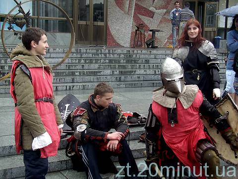 В Житомирі ковалі з усієї України кували щастя та боролися з негодою на сайті 20minut.ua В Житомирі ковалі з усієї України кували щастя та боролися з негодою, фото №21 на сайті 20minut.ua