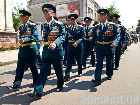 Військові влаштували святкування в центрі Житомира, фото №1 на сайті 20minut.ua
