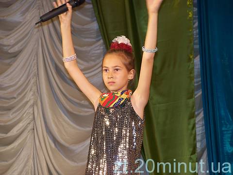 Житомирська дитяча організація "Все робимо самі" організувала концерт "Молодь майбутнього" на сайті 20minut.ua Житомирська дитяча організація "Все робимо самі" організувала концерт "Молодь майбутнього" , фото №2 на сайті 20minut.ua