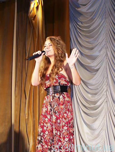 Житомирська дитяча організація "Все робимо самі" організувала концерт "Молодь майбутнього" на сайті 20minut.ua Житомирська дитяча організація "Все робимо самі" організувала концерт "Молодь майбутнього" , фото №4 на сайті 20minut.ua