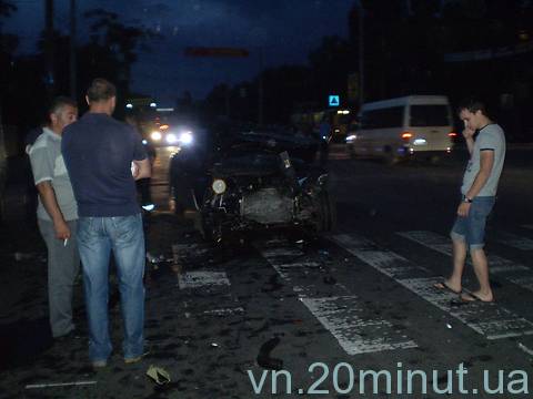 Авария на перекрестке Пирогова и 30-летия Победы , фото №10 на сайті 20minut.ua