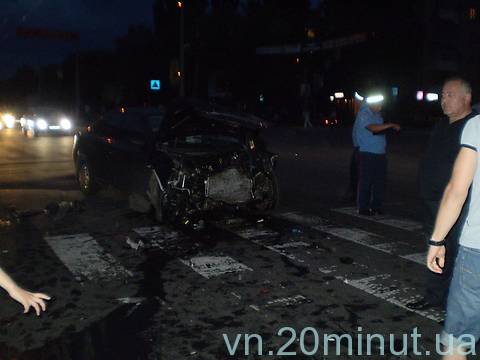 Авария на перекрестке Пирогова и 30-летия Победы , фото №7 на сайті 20minut.ua