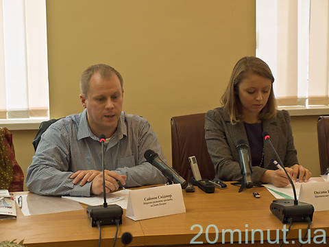 Британці знайомились із громадськими організаціями Житомира на сайті 20minut.ua Британці знайомились із громадськими організаціями Житомира, фото №2 на сайті 20minut.ua