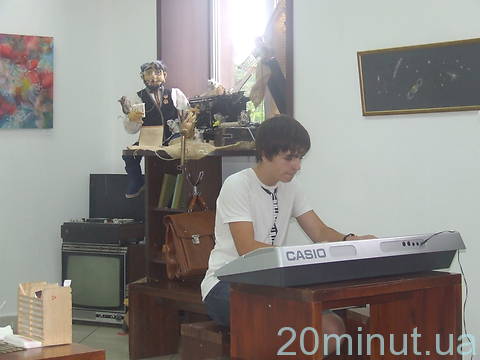 На відборі "Art-Now Session" житомирянам показували майбутнє на сайті 20minut.ua На відборі "Art-Now Session" житомирянам показували майбутнє, фото №8 на сайті 20minut.ua