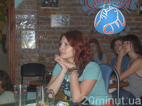 В Житомирі концертом завершилась виставка картин "Аrt-now session FM" на сайті 20minut.ua В Житомирі концертом завершилась виставка картин "Аrt-now session FM", фото №12 на сайті 20minut.ua