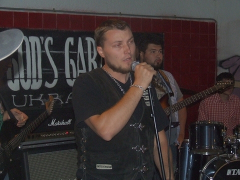 Житомир з концертом відвідали панки із Сербії на сайті 20minut.ua Житомир з концертом відвідали панки із Сербії, фото №3 на сайті 20minut.ua