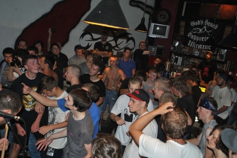 Житомир з концертом відвідали панки із Сербії на сайті 20minut.ua Житомир з концертом відвідали панки із Сербії, фото №6 на сайті 20minut.ua