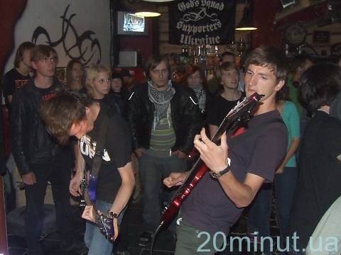 Угорська група "Torn from Earth" порвала житомирську публіку на сайті 20minut.ua Угорська група "Torn from Earth" порвала житомирську публіку, фото №15 на сайті 20minut.ua