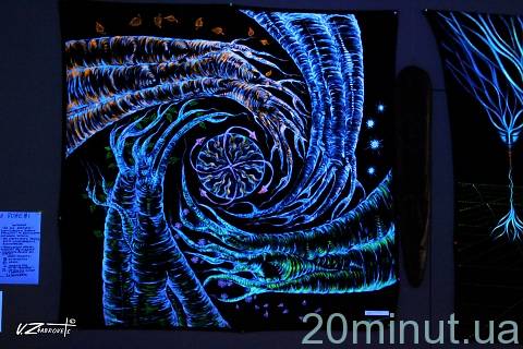 В Житомирі у "Кавоманії" вдруге відкрилась виставка флюорного мистецтва на сайті 20minut.ua В Житомирі у "Кавоманії" вдруге відкрилась виставка флюорного мистецтва, фото №4 на сайті 20minut.ua