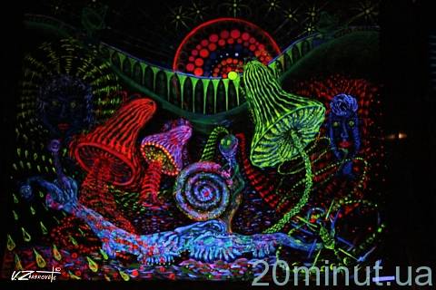 В Житомирі у "Кавоманії" вдруге відкрилась виставка флюорного мистецтва на сайті 20minut.ua В Житомирі у "Кавоманії" вдруге відкрилась виставка флюорного мистецтва, фото №7 на сайті 20minut.ua