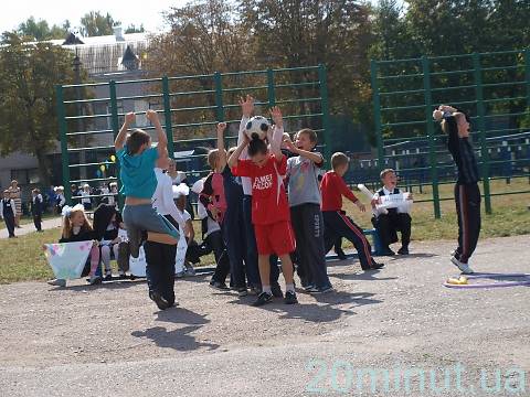 В Житомирі відкрили дитячий споривний майдначик вартістю чверть мільйона, фото №9 на сайті 20minut.ua