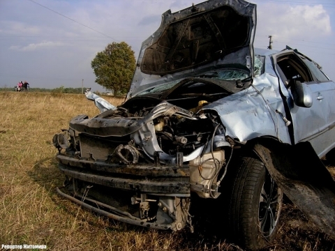 В ДТП на автодороге Новоград-Волынский - Староконстантинов погибло три человека, фото №2 на сайті 20minut.ua