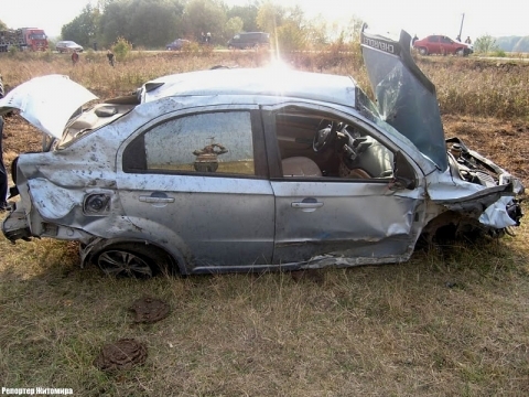 В ДТП на автодороге Новоград-Волынский - Староконстантинов погибло три человека, фото №3 на сайті 20minut.ua