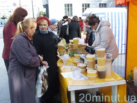 В Житомирі відкрився триденний Покровський ярмарок на сайті 20minut.ua В Житомирі відкрився триденний Покровський ярмарок, фото №10 на сайті 20minut.ua