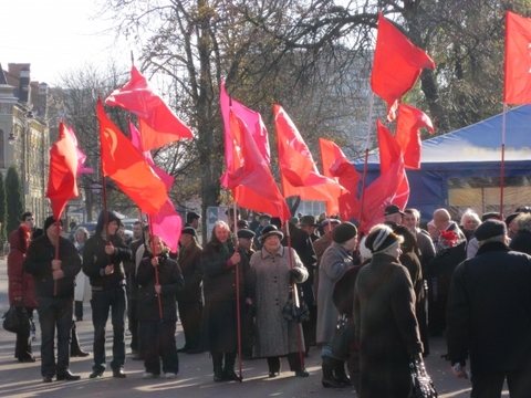 Комуністи святкують річницю Жовтневої революції, фото №2 на сайті vsim.ua