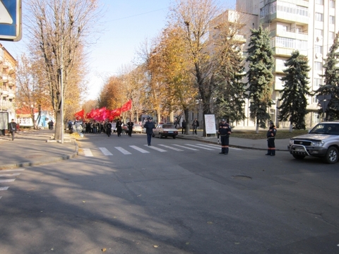Комуністи святкують річницю Жовтневої революції, фото №8 на сайті vsim.ua