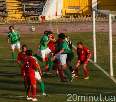Присутність влади не допомогла вінницькій «Ниві» перемогти на сайті 20minut.ua Присутність влади не допомогла вінницькій «Ниві» перемогти, фото №9 на сайті 20minut.ua
