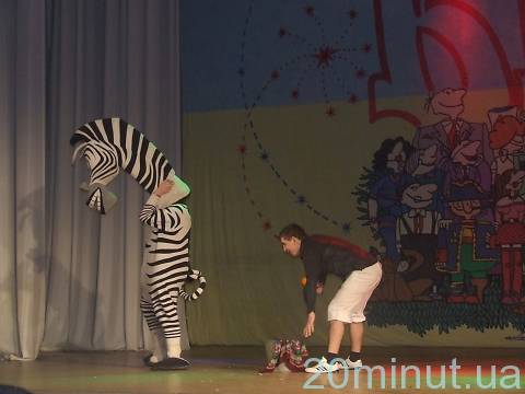 В Житомирі кубок фестивалю "Жарт 2011" виграли дівчата з військового інституту , фото №10 на сайті 20minut.ua