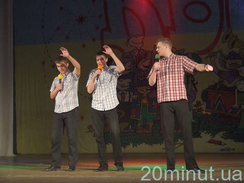 В Житомирі кубок фестивалю "Жарт 2011" виграли дівчата з військового інституту , фото №17 на сайті 20minut.ua