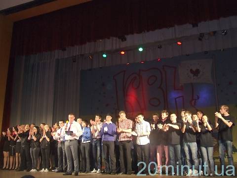 В Житомирі кубок фестивалю "Жарт 2011" виграли дівчата з військового інституту , фото №2 на сайті 20minut.ua