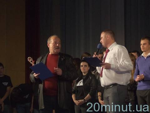 В Житомирі кубок фестивалю "Жарт 2011" виграли дівчата з військового інституту , фото №25 на сайті 20minut.ua