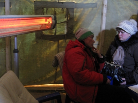 Хмельницькі підприємці: ми готові зустріти Новий рік у наметі на майдані, фото №2 на сайті vsim.ua