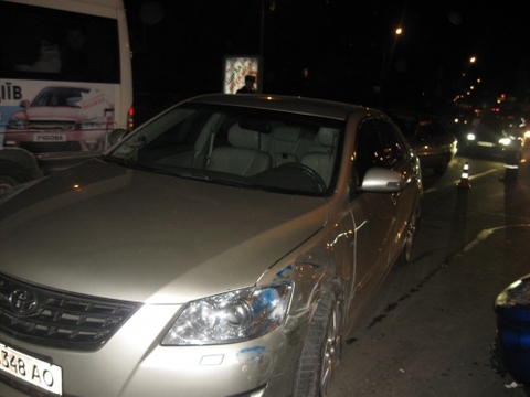У Вінниці на шляху перевернувся автомобіль "SUBARU" на сайті 20minut.ua У Вінниці на шляху перевернувся автомобіль "SUBARU", фото №2 на сайті 20minut.ua