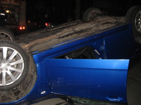 У Вінниці на шляху перевернувся автомобіль "SUBARU" на сайті 20minut.ua У Вінниці на шляху перевернувся автомобіль "SUBARU", фото №5 на сайті 20minut.ua
